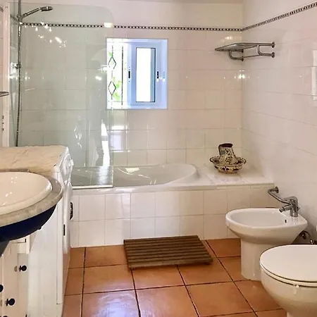Carvoeiro Sleeps 10 Pool Air Con Wifi فيلة